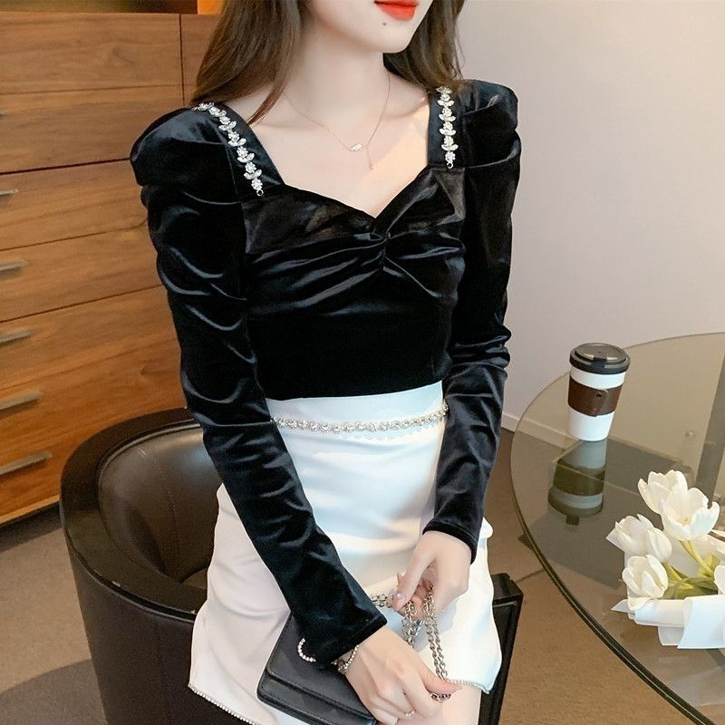 Slim Fit Velvet Women's Shirt  - Winter Clothing Trends For Women recension och pris