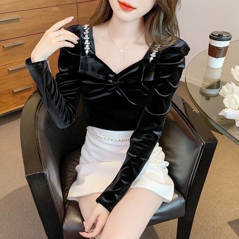 Slim Fit Velvet Women's Shirt  - Winter Clothing Trends For Women recension och pris
